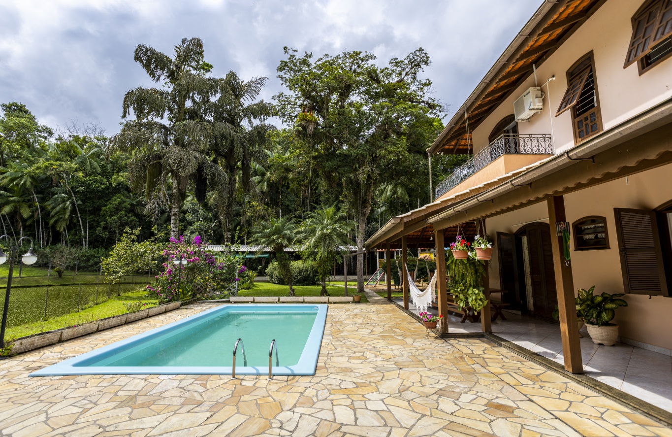 Casa a venda 03 dormitórios no bairro Itoupava Central - foto 1