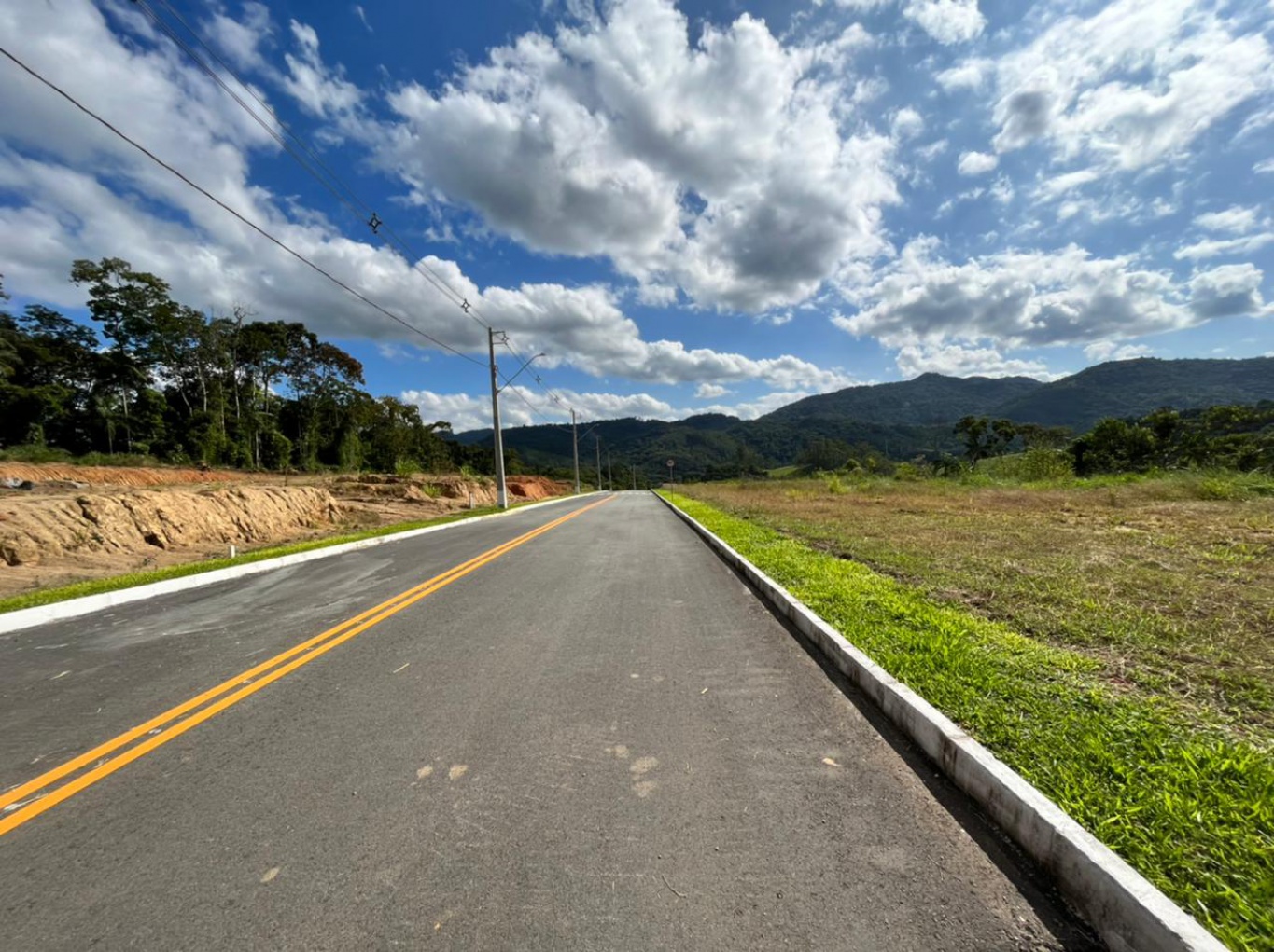 Terrenos com 450m em Pomerode com ótima estrutura para construção do seu lar. - foto 1