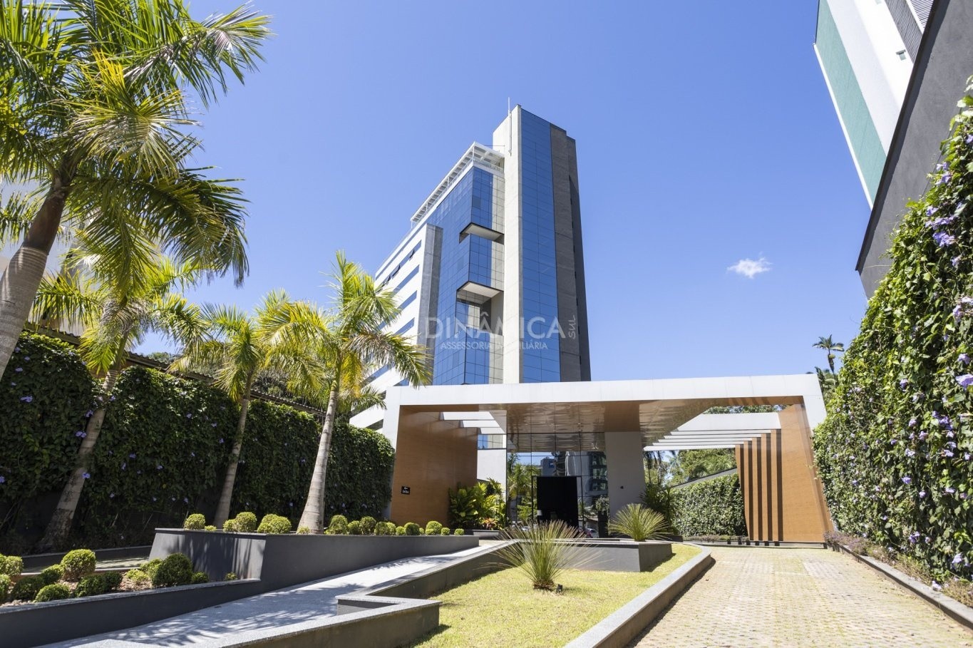 Sala Comercial NOVA com 2 vagas de garagem, no Centro Integrado Casa Blumenau - foto 1