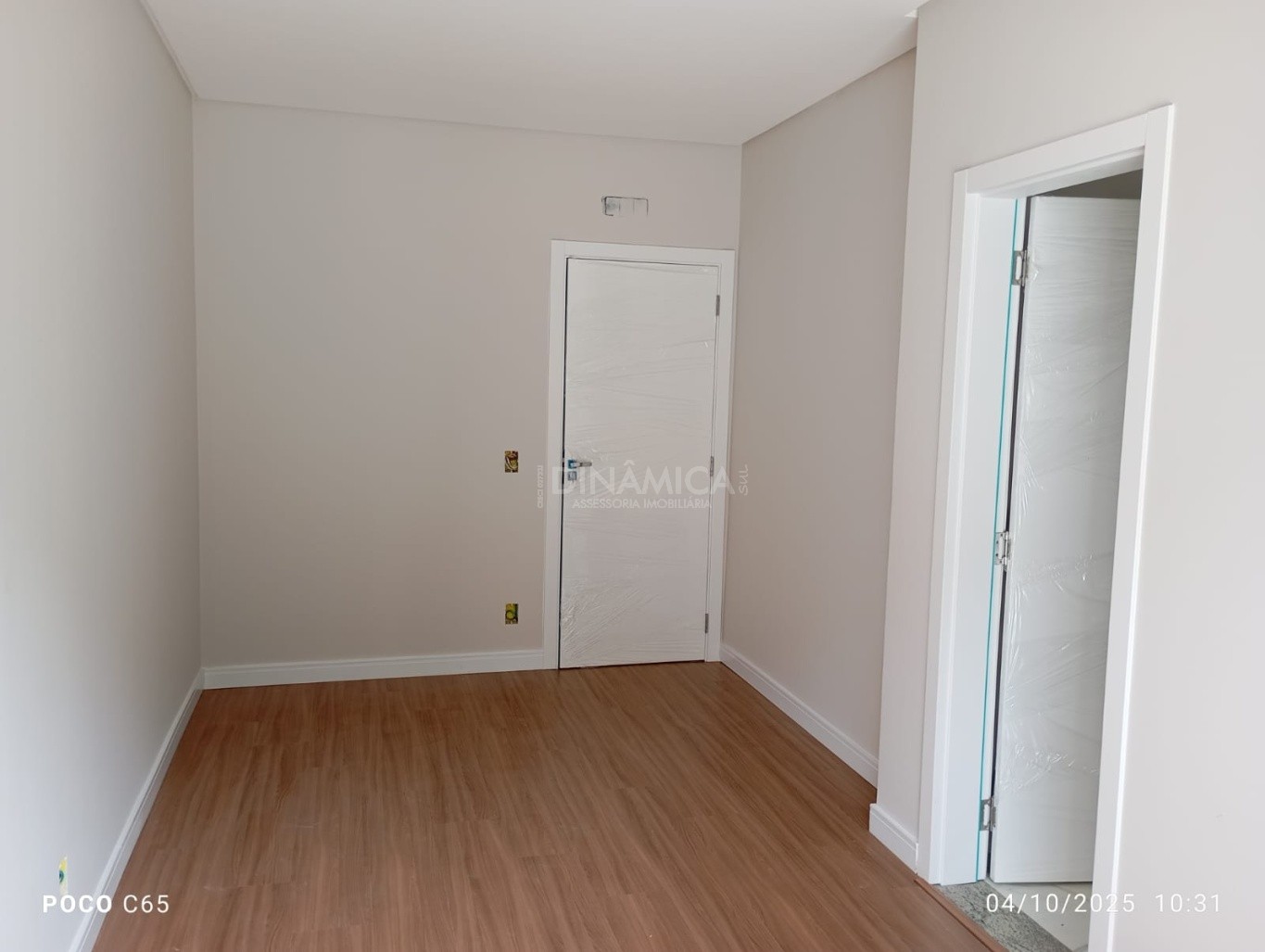 Sobrado Geminado Bairro Testo Salto com piscina e 129,34m de área privativa - 2 suítes. — foto 7