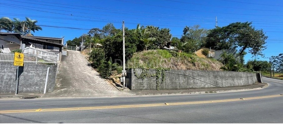 Comprar Lote/Terreno no bairro Fidélis em Blumenau