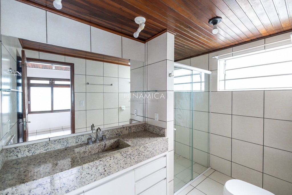 Casa para fins Residencial ou Comercial no bairro Garcia, próximo ao 23 BI exercito, com 03 dormitórios(suíte) coset 04 banheiros e área de festas — foto 6