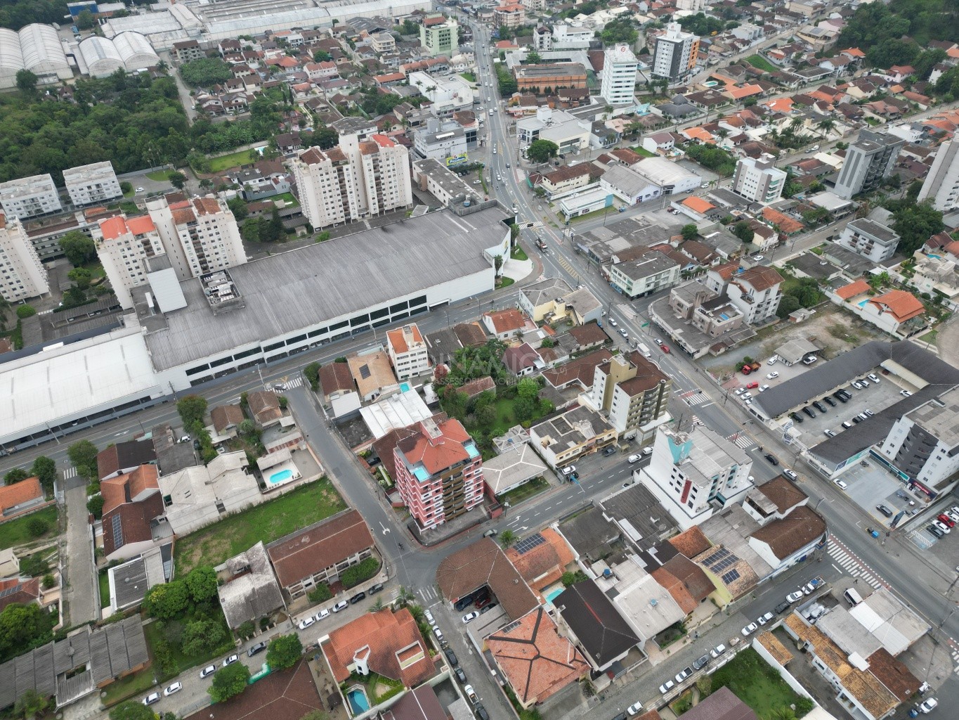 Excelente terreno com 1.158m ( 16,4 m de frente) no Bairro Garcia em Blumenau. Ponto comercial de frente para corredor de serviço. — foto 7
