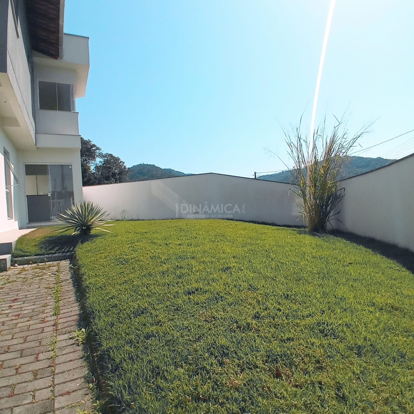 Sobrado Novo 03 dormitórios sendo 01 suíte Passo Manso — foto 2