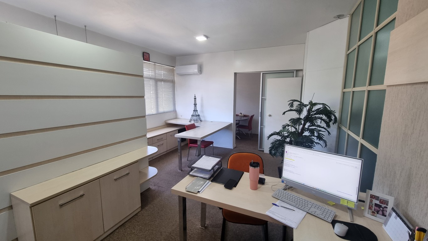 Sala Comercial no Centro de Blumenau - Localização Estratégica e Excelente Custo-Benefício! — foto 4