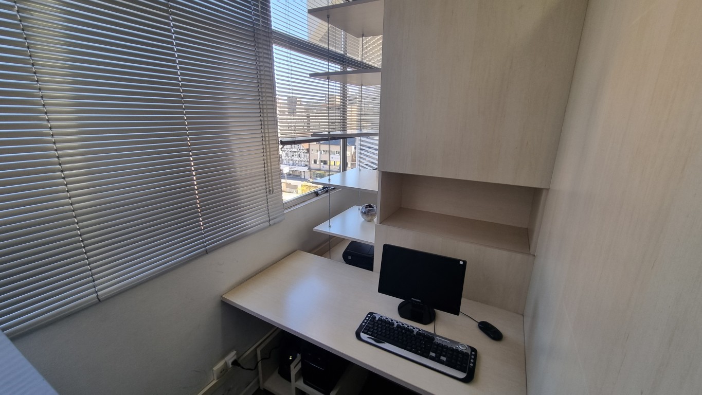 Sala Comercial no Centro de Blumenau - Localização Estratégica e Excelente Custo-Benefício! — foto 6