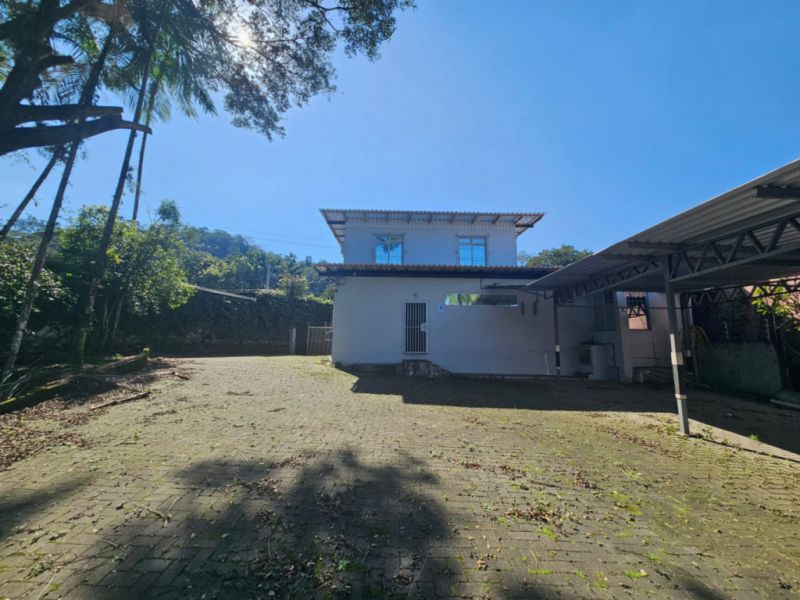 Oportunidade Única: Imóvel Comercial com Vista Privilegiada para a Prefeitura em Corredor de Serviço Estratégico! - foto 1