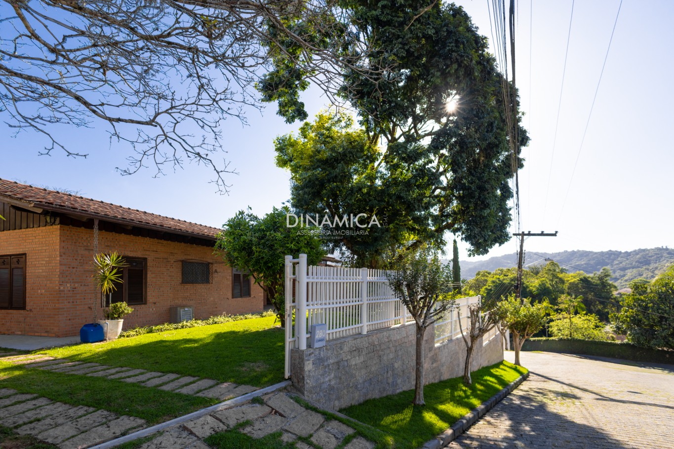 Casa em excelente loteamento no bairro Garcia em Blumenau, 05 min do centro da cidade - foto 1