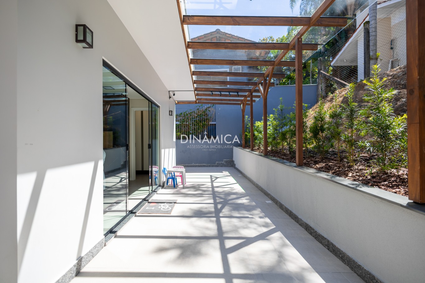 Casa Contemporânea de Alto Padrão - Bairro Salto (Divisa com Escola Agrícola), Blumenau! — foto 3