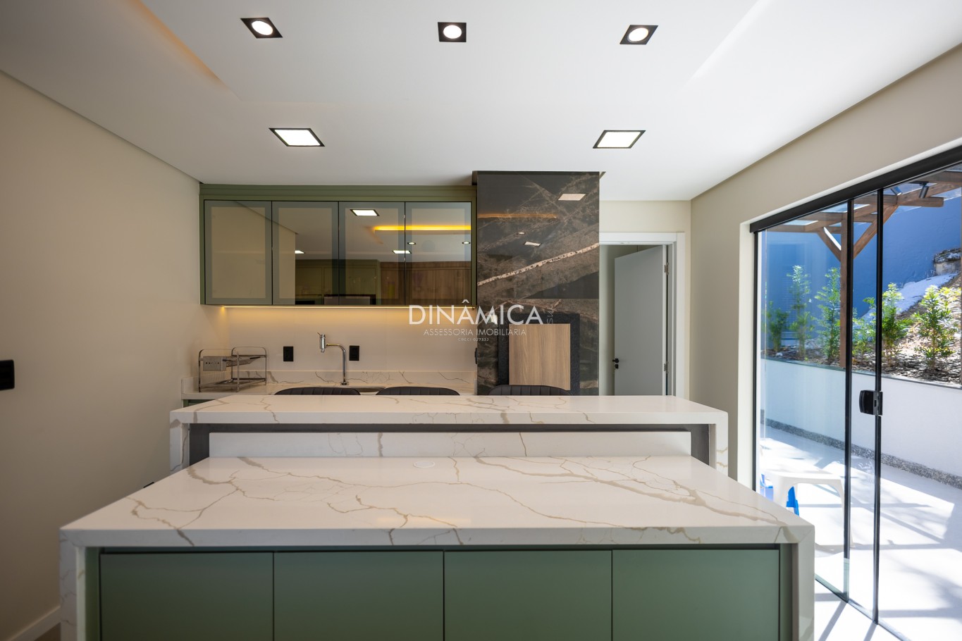 Casa Contemporânea de Alto Padrão - Bairro Salto (Divisa com Escola Agrícola), Blumenau! — foto 4