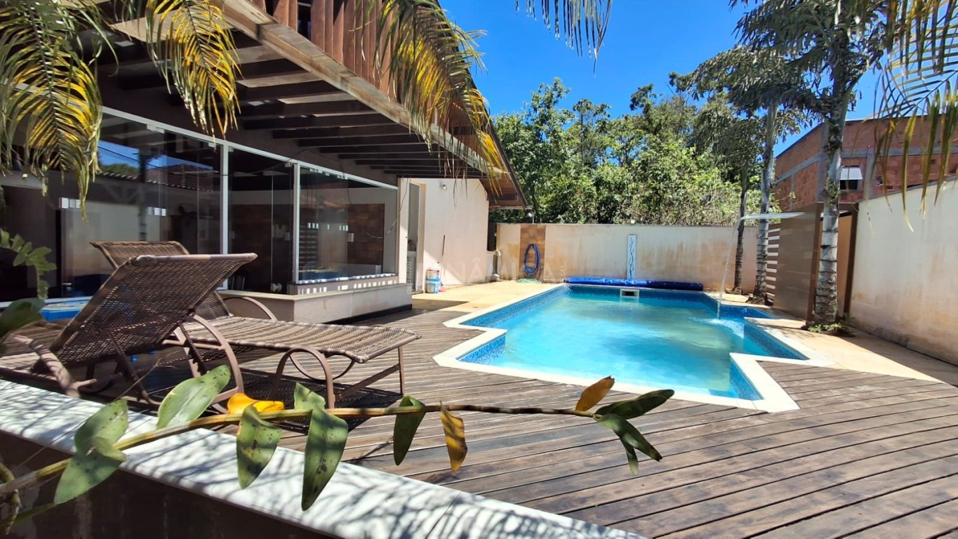 Casa Ampla com terreno de 1.800m, no Bairro Badenfurt em Blumenau - foto 1