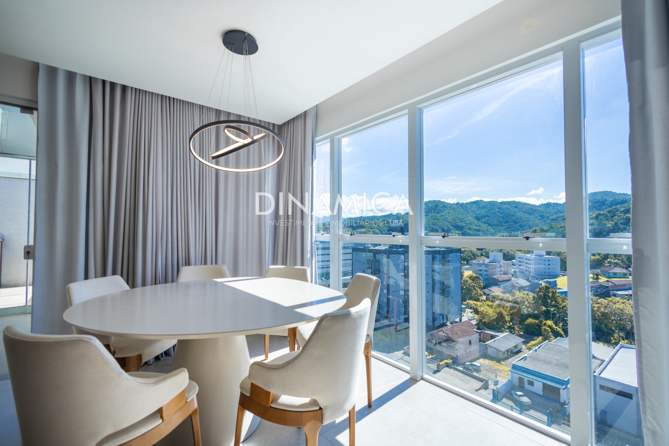 Cobertura Duplex com 254m2 no bairro Fortaleza - foto 1