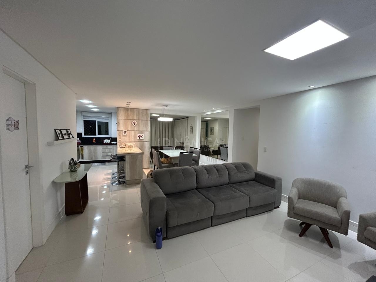 Apartamento 3 dormitórios, último andar de frente bairro Victor Konder em Blumenau. — foto 6