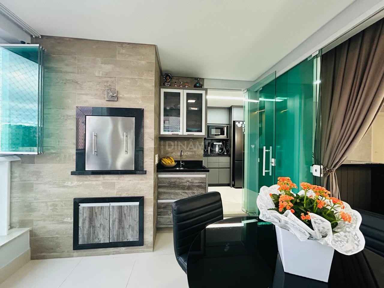 Oportunidade apartamento 3 dormitórios no Victor Konder: Alto Padrão, Reformado e Mobiliado - foto 1