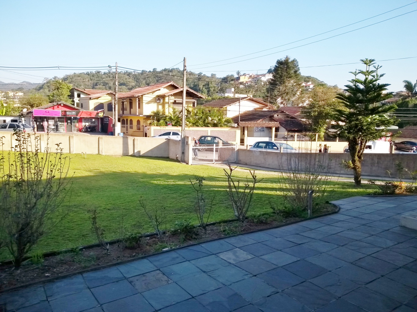 Lindo terreno plano em corredor de servico !!!ZC2 Altura livre Tx Ocup. 70% Coef. 3,6 — foto 4