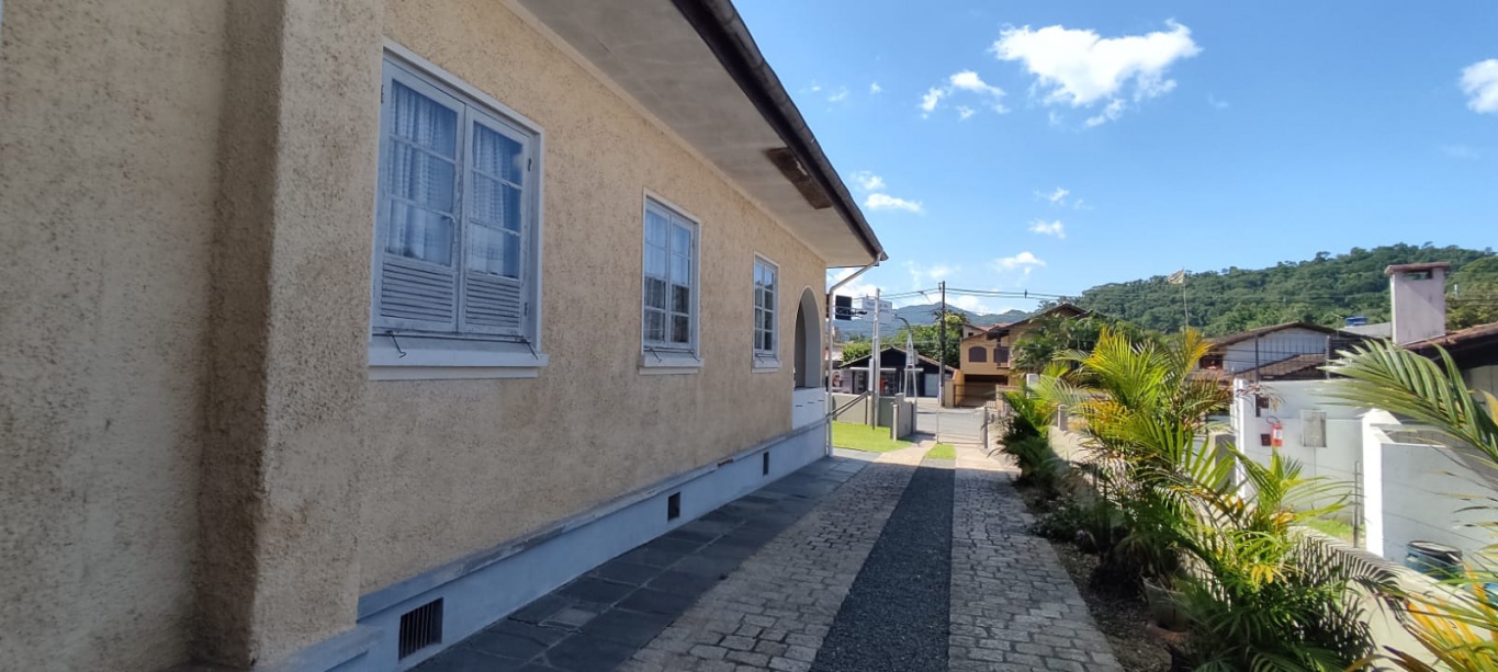 Lindo terreno plano em corredor de servico !!!ZC2 Altura livre Tx Ocup. 70% Coef. 3,6 — foto 6