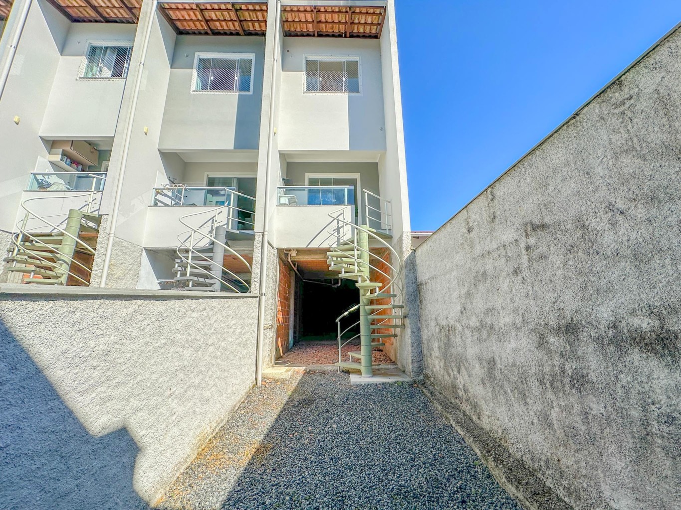 Sobrado com amplo porão no Bairro Itoupavazinha, Blumenau/SC Ref. 1674 — foto 2
