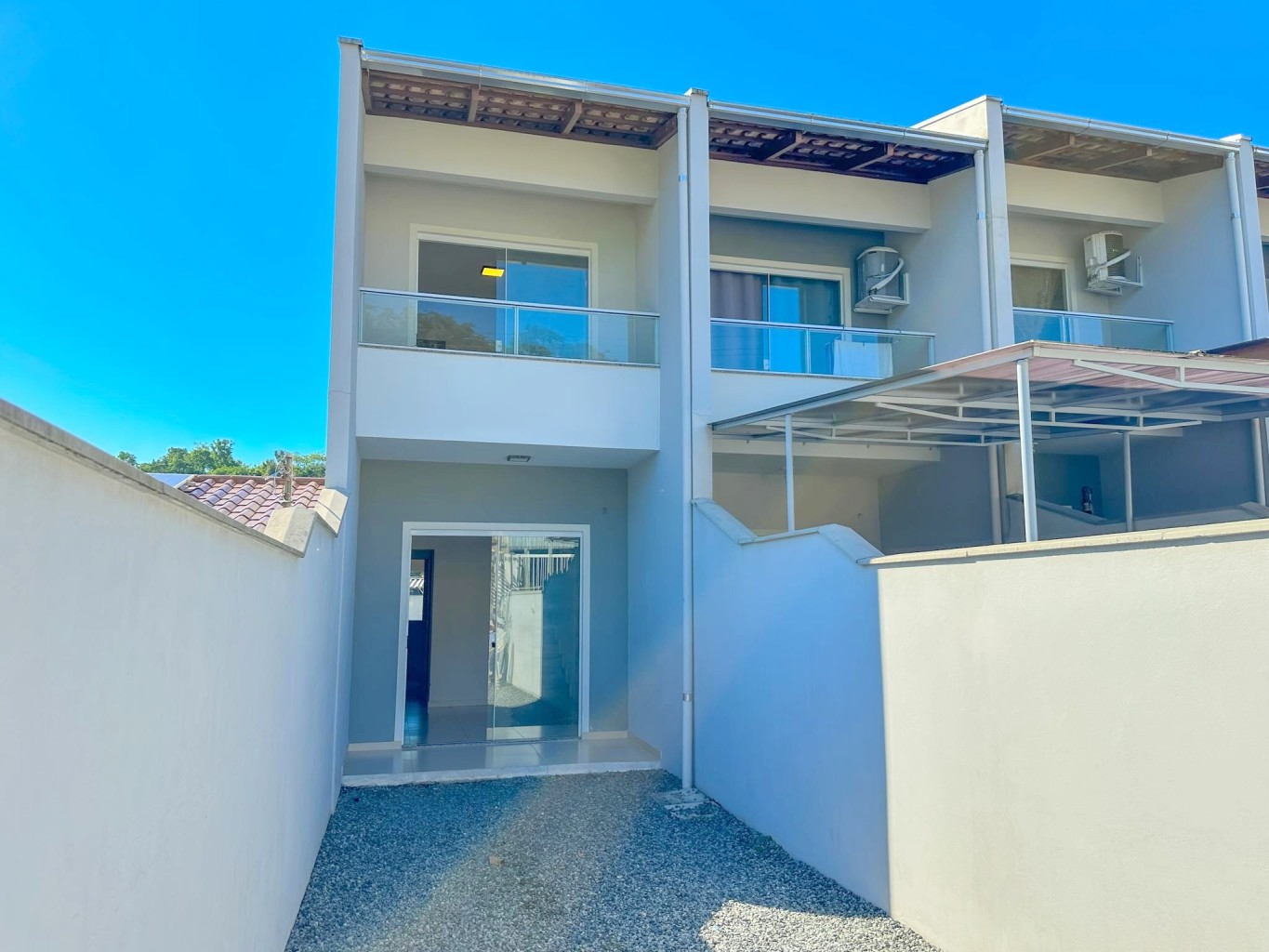 Sobrado com amplo porão no Bairro Itoupavazinha, Blumenau/SC Ref. 1674 - foto 1