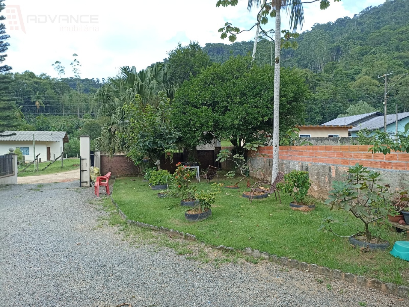 Ótima Casa de Alvenaria com Mini Chácara — foto 4