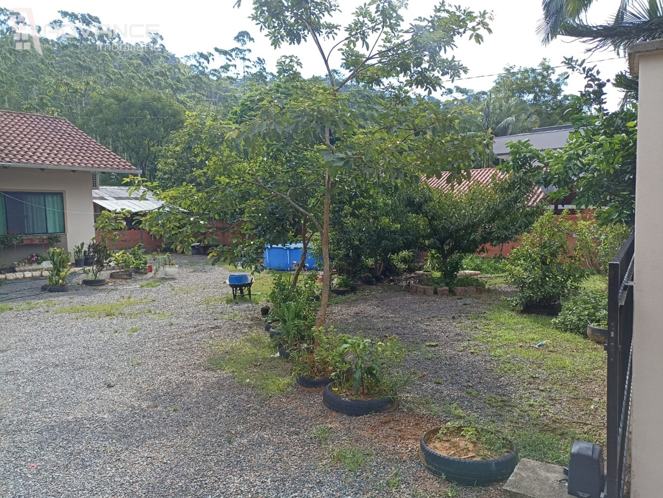 Ótima Casa de Alvenaria com Mini Chácara — foto 5