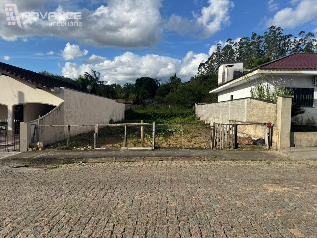 VENDE | Terreno no Centro de Rodeio - foto 1