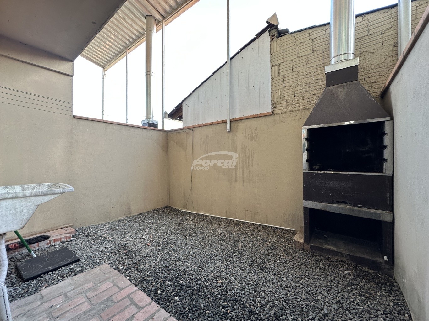 Casa para alugar com 2 quartos, 80m² - Foto 11