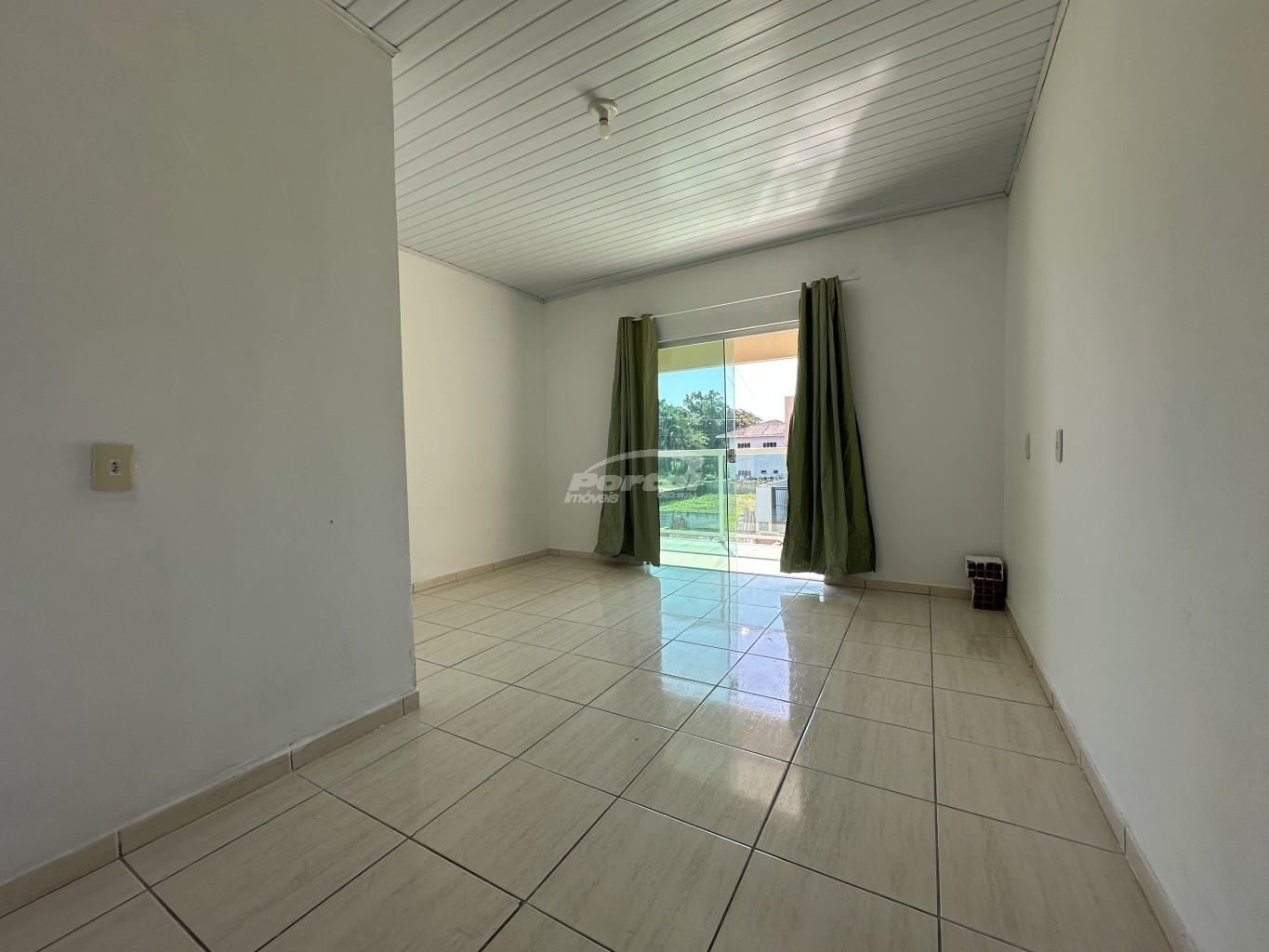 Casa para alugar com 2 quartos, 80m² - Foto 13
