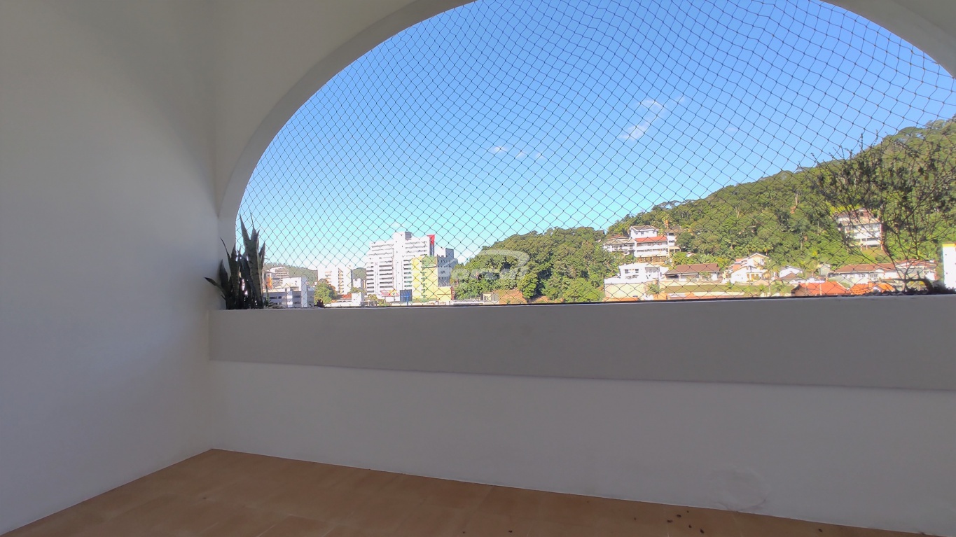 Apartamento para alugar com 3 quartos, 140m² - Foto 13