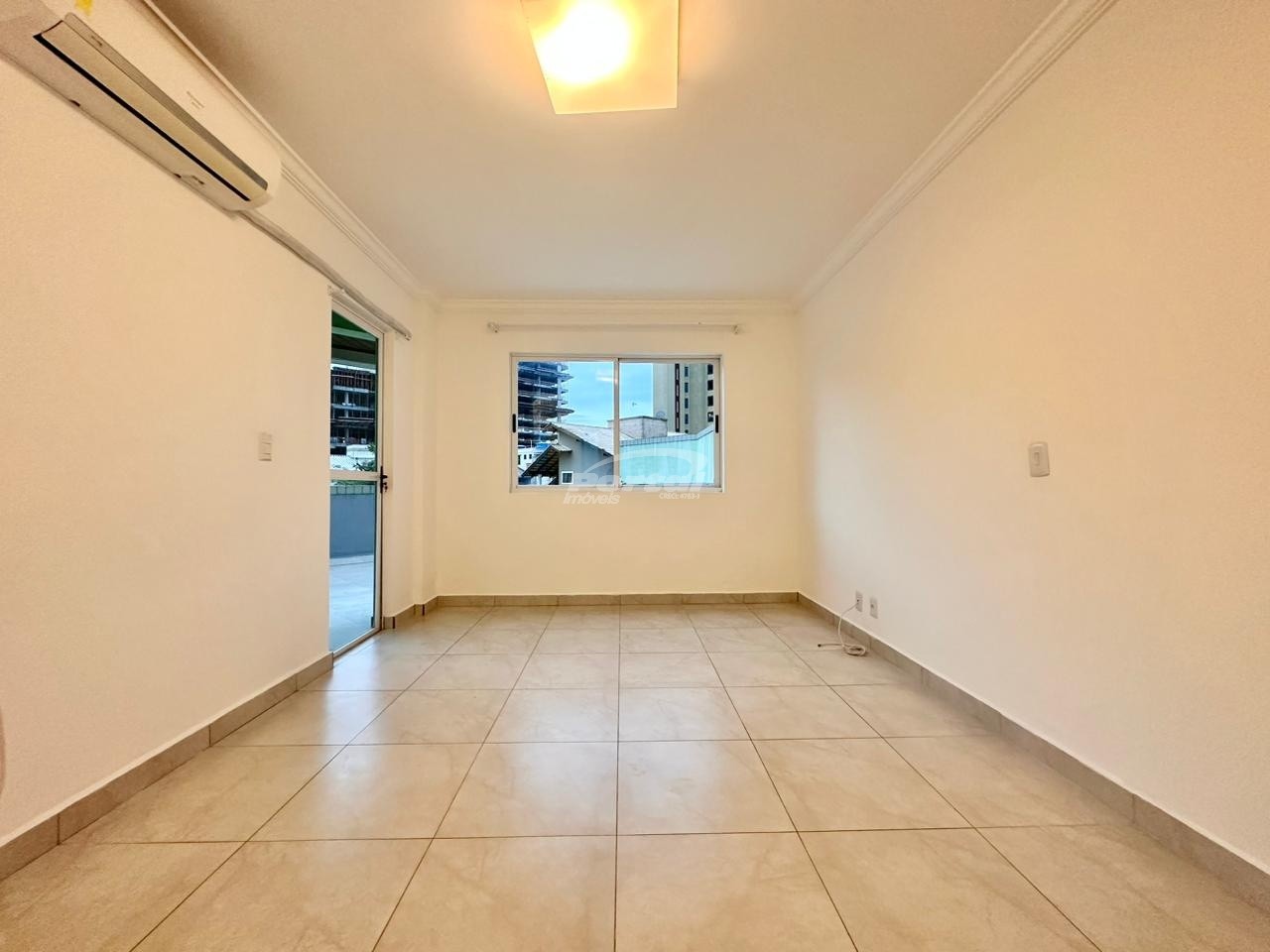 Apartamento para alugar com 3 quartos, 100m² - Foto 11