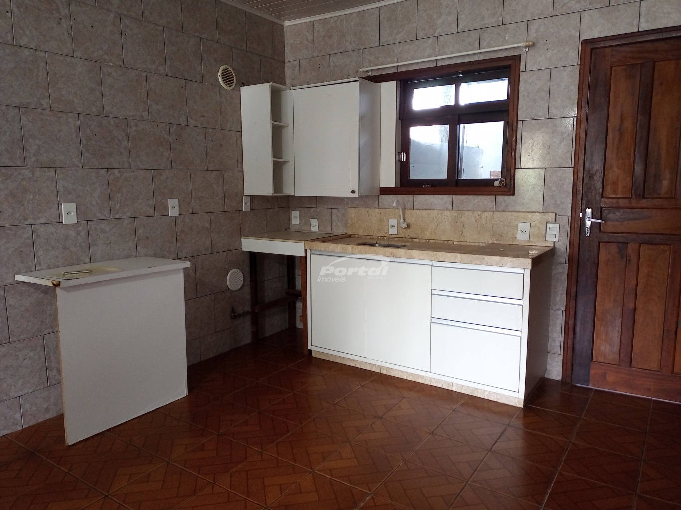 Casa para alugar com 3 quartos, 120m² - Foto 3