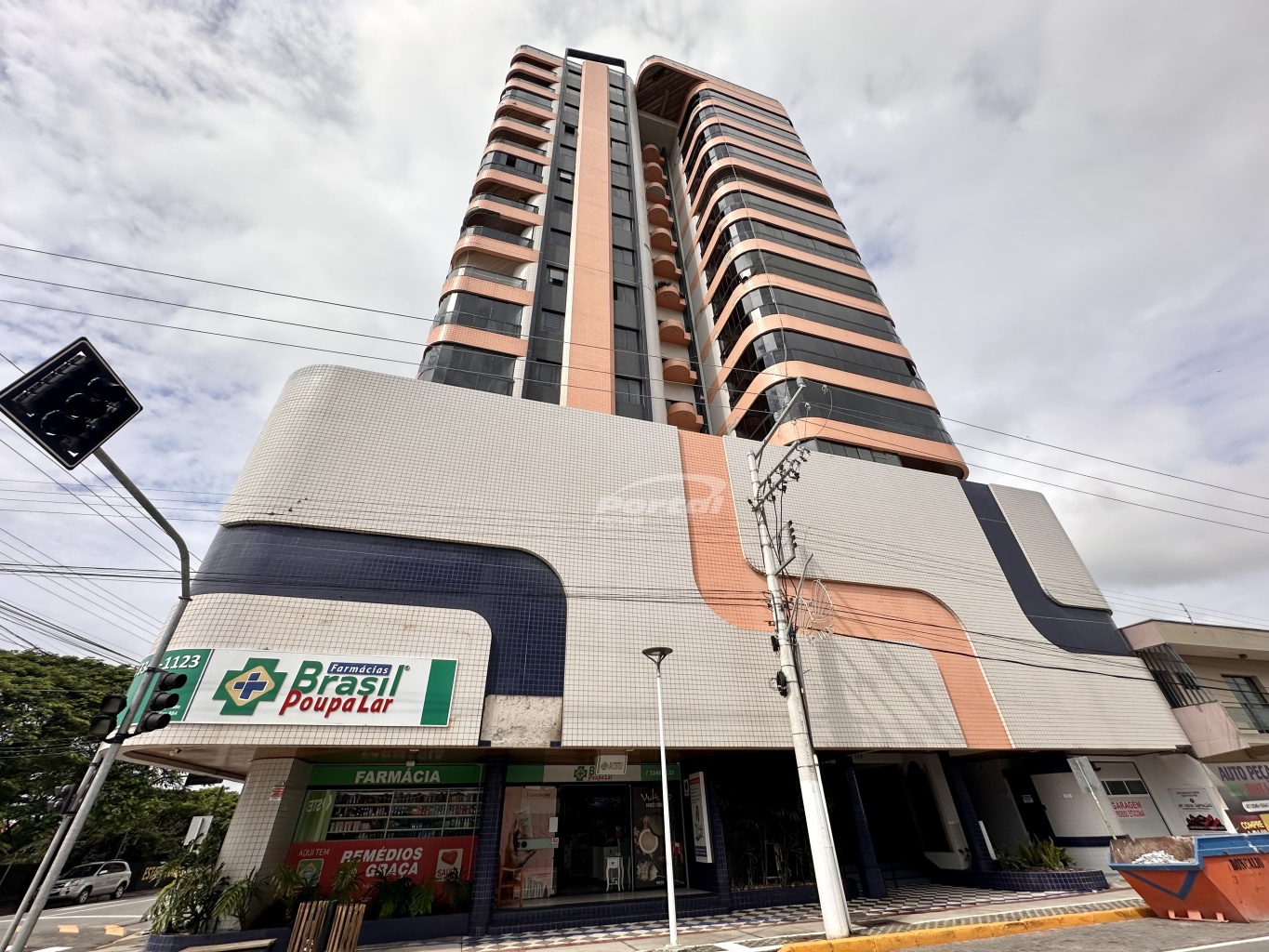 Apartamento para alugar com 2 quartos, 96m² - Foto 1