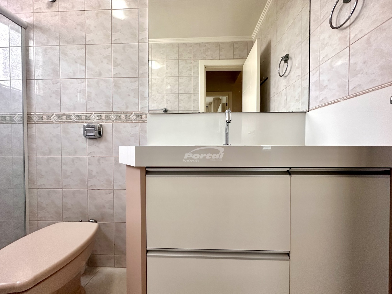 Apartamento para alugar com 2 quartos, 96m² - Foto 18
