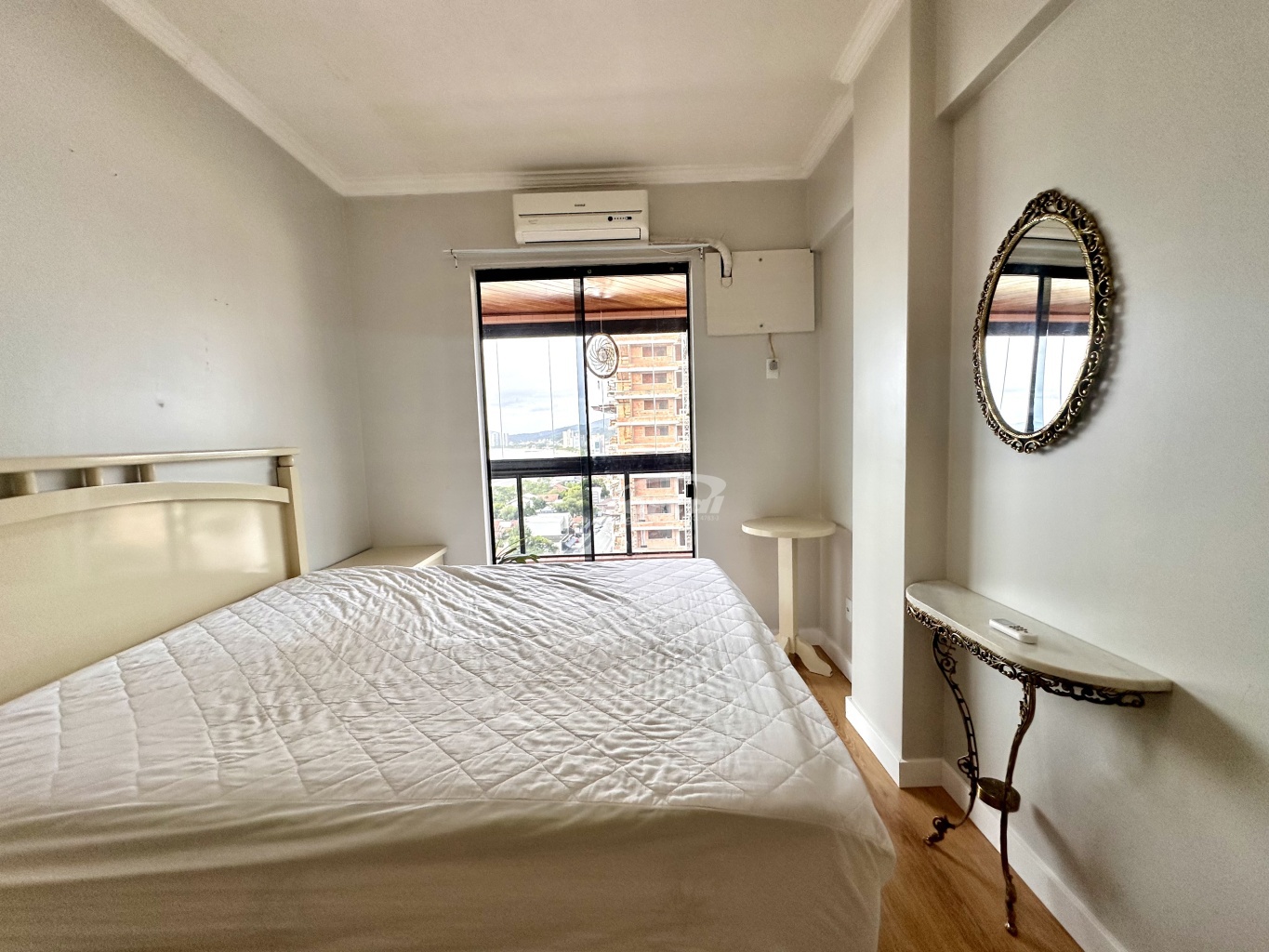 Apartamento para alugar com 2 quartos, 96m² - Foto 21