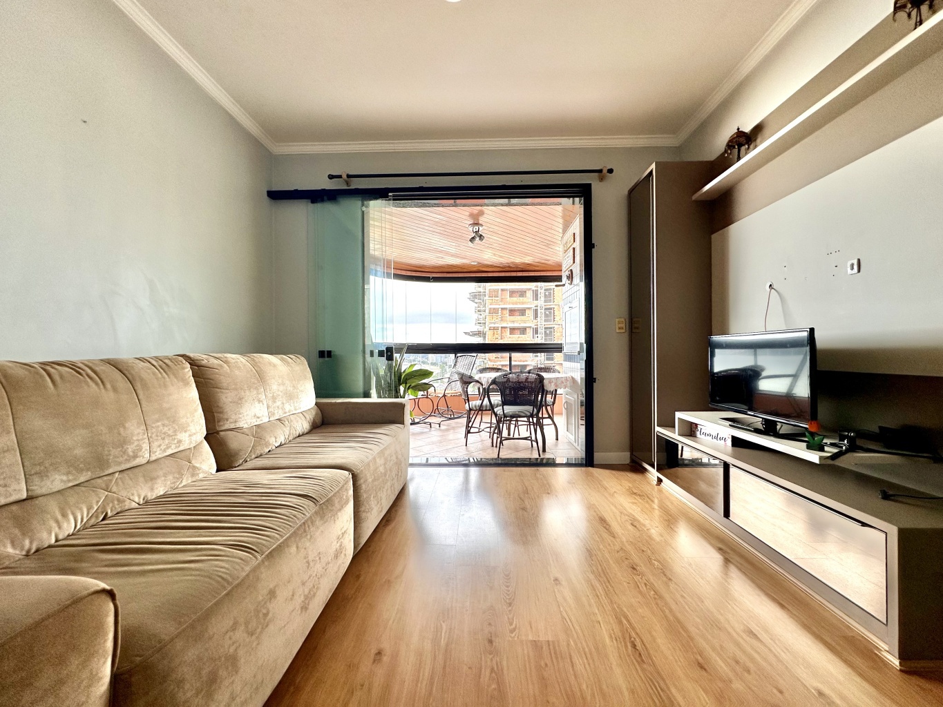 Apartamento para alugar com 2 quartos, 96m² - Foto 6