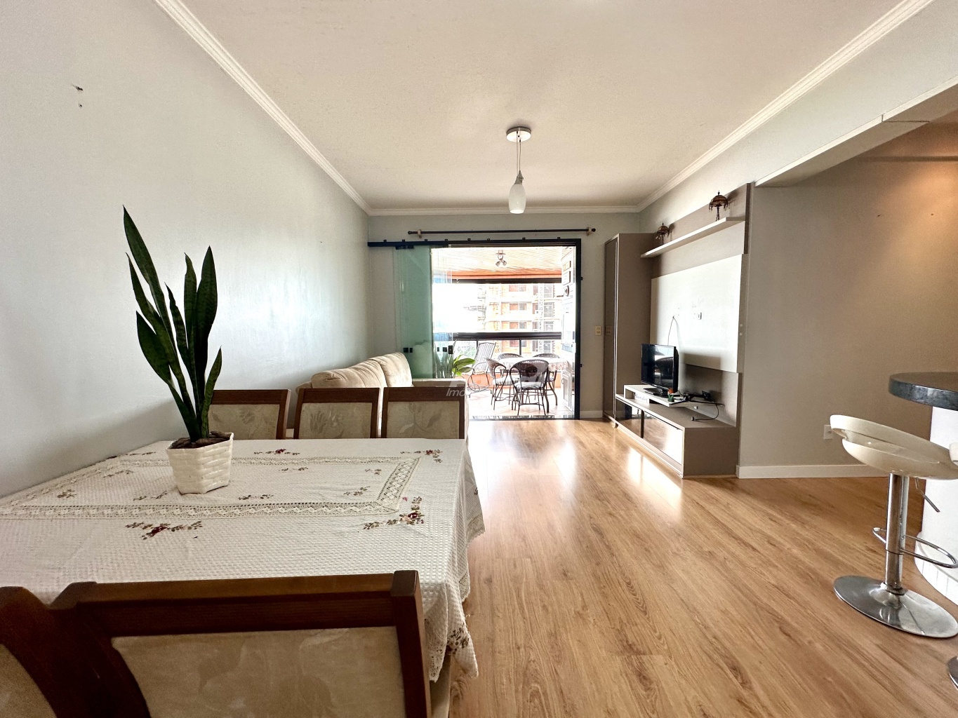 Apartamento para alugar com 2 quartos, 96m² - Foto 9