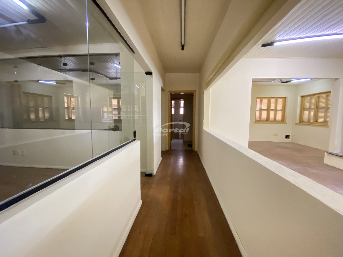 Conjunto Comercial-Sala para alugar com 6 quartos, 391m² - Foto 5