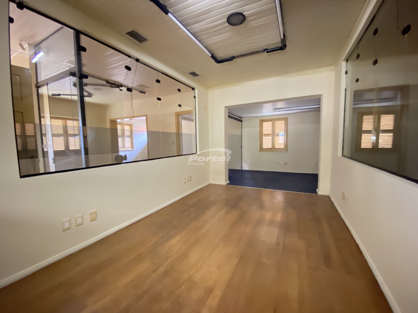 Conjunto Comercial-Sala para alugar com 6 quartos, 391m² - Foto 6