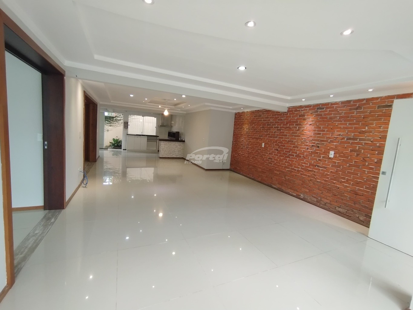 Casa para alugar com 3 quartos, 140m² - Foto 9