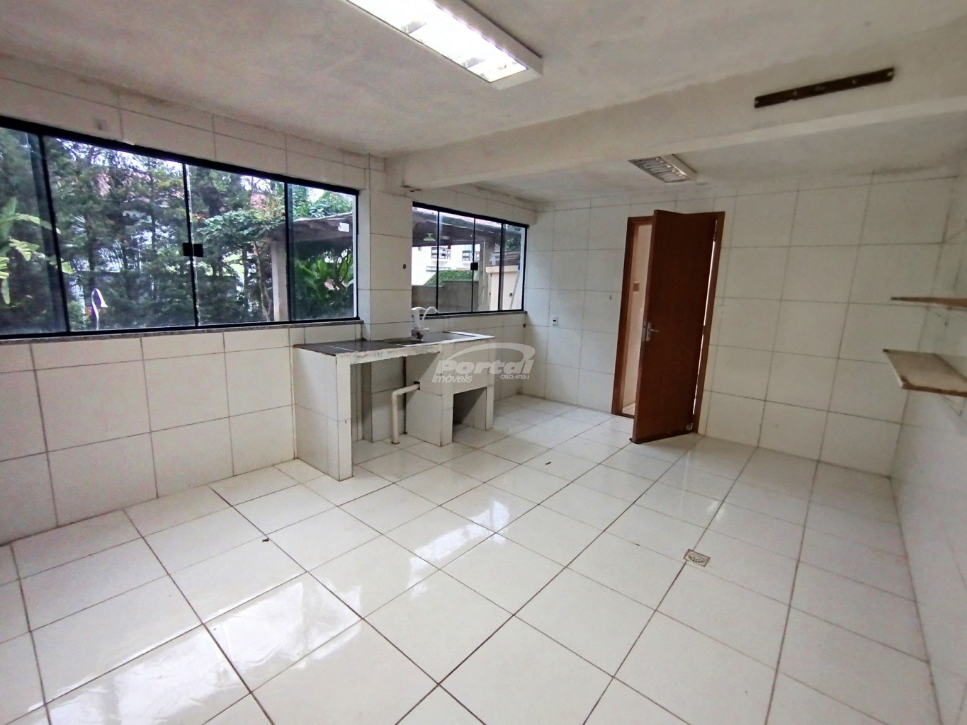 Casa para alugar com 3 quartos, 140m² - Foto 25
