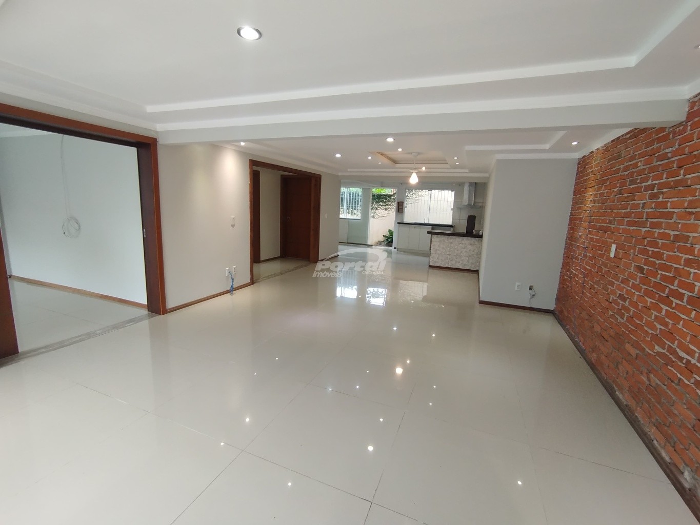 Casa para alugar com 3 quartos, 140m² - Foto 8