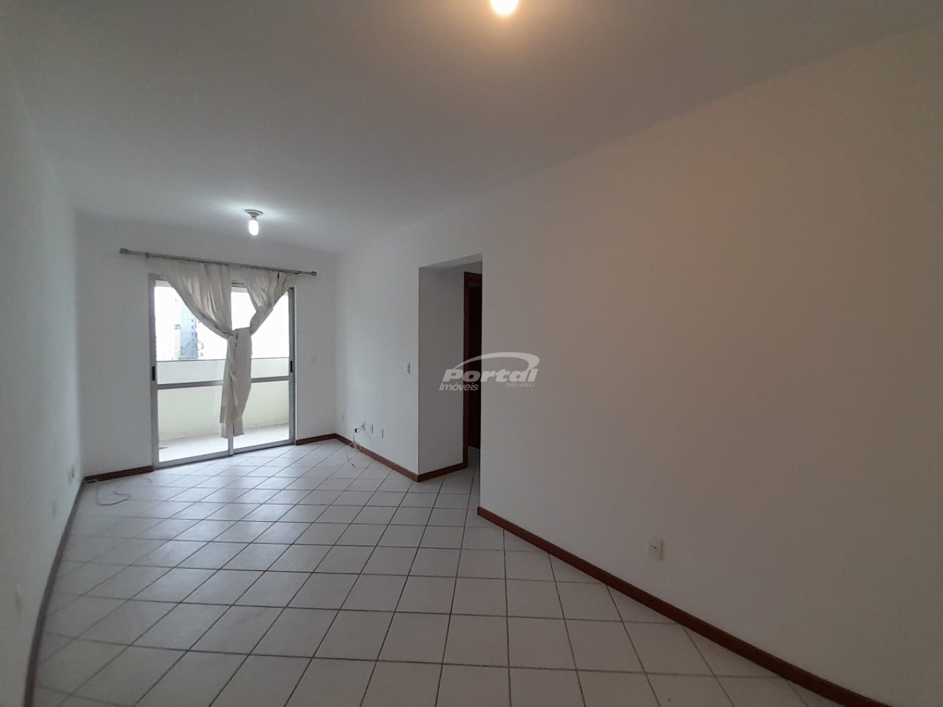 Apartamento para alugar com 2 quartos, 95m² - Foto 7