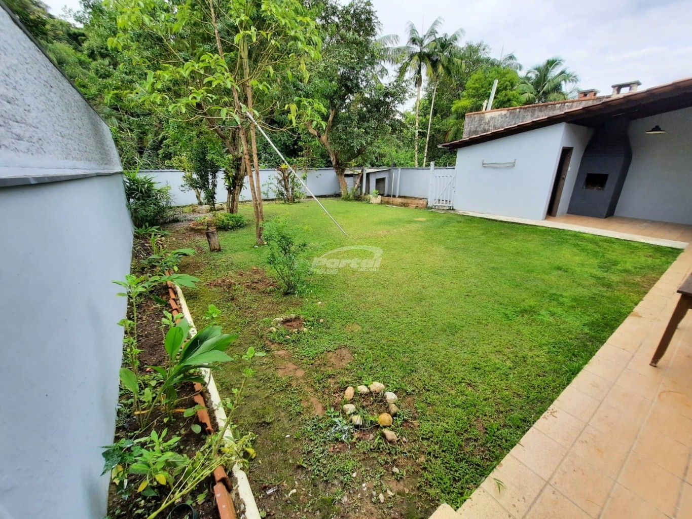 Casa para alugar com 3 quartos, 150m² - Foto 25