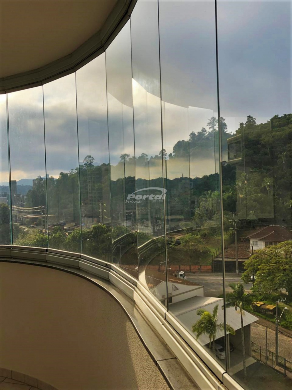 Apartamento para alugar com 2 quartos, 85m² - Foto 9