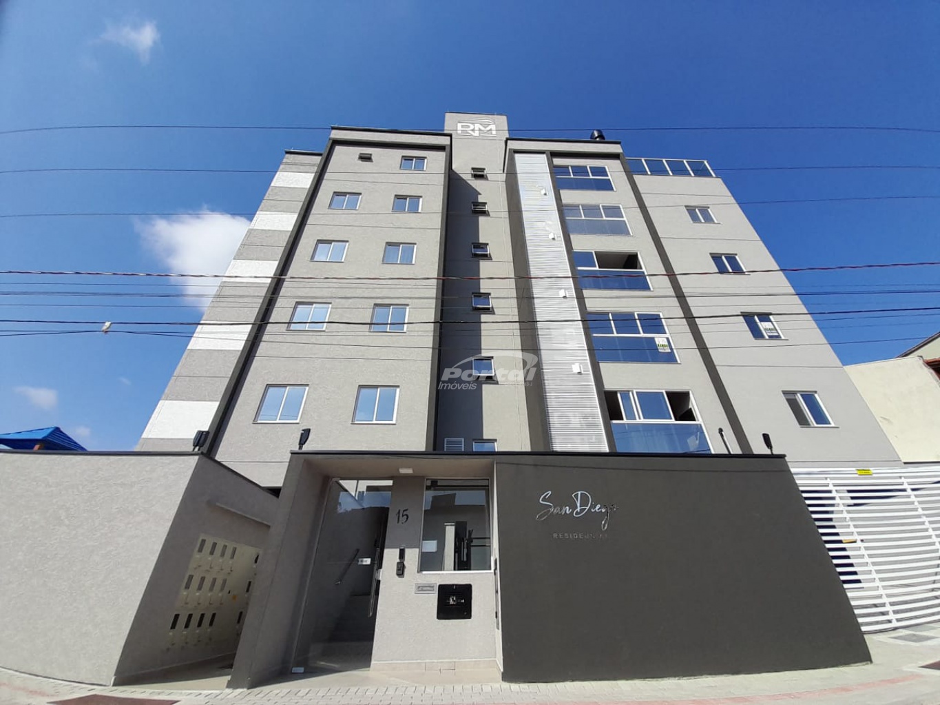 Apartamento para alugar com 3 quartos, 133m² - Foto 1