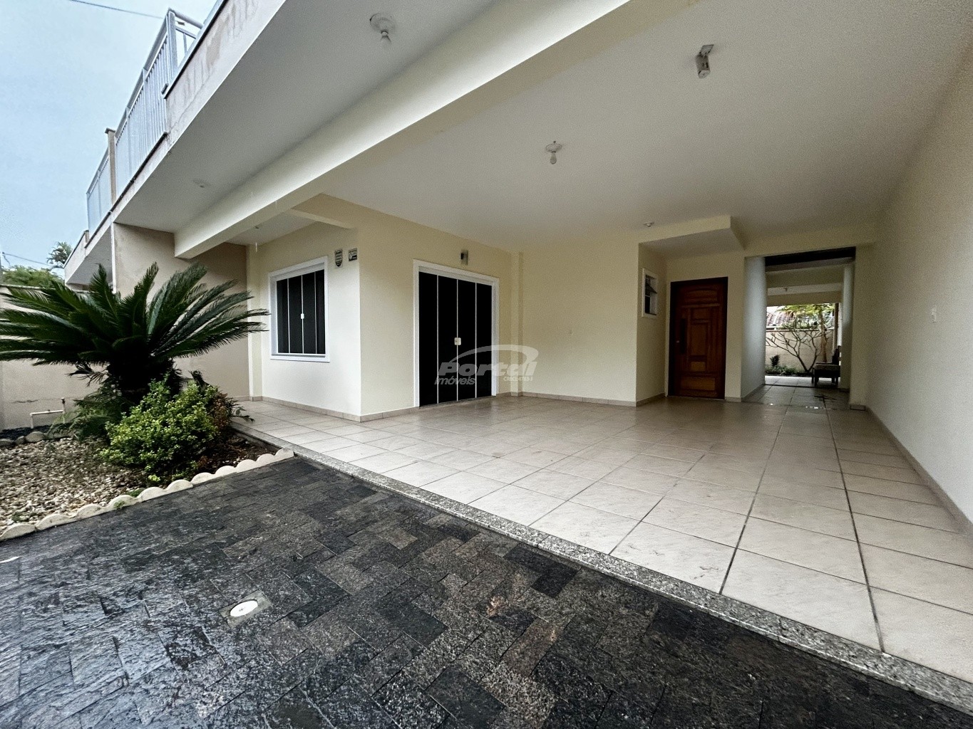 Casa para alugar com 3 quartos, 100m² - Foto 2