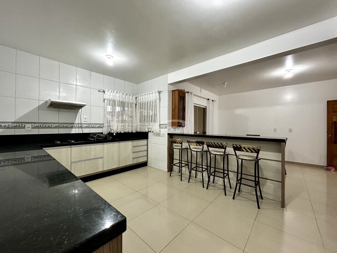 Casa para alugar com 3 quartos, 100m² - Foto 11