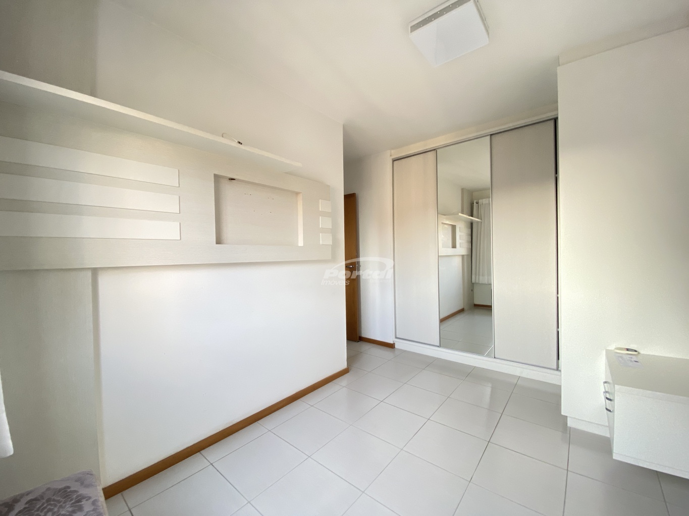 Apartamento para alugar com 2 quartos, 112m² - Foto 10