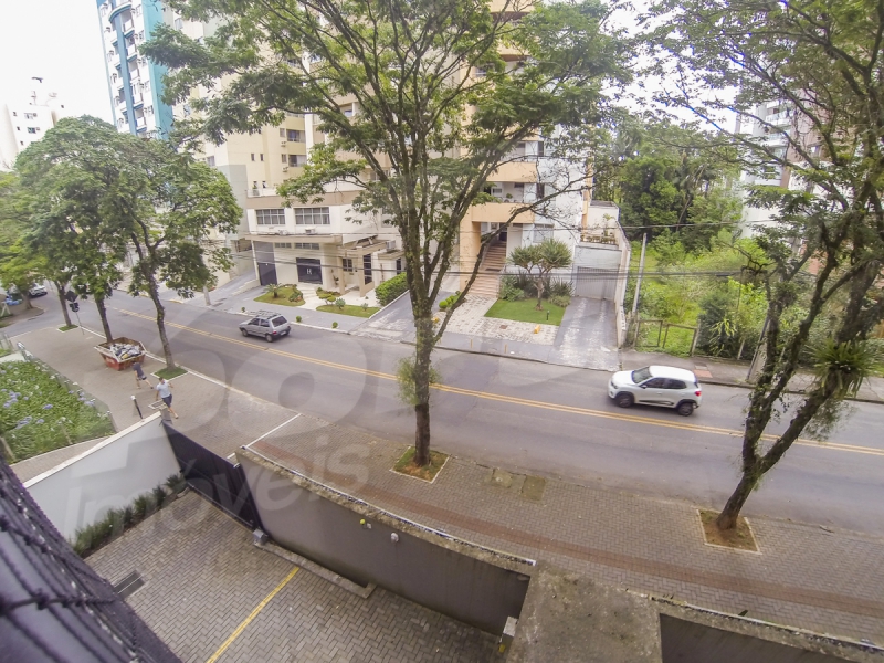Apartamento para alugar com 2 quartos, 96m² - Foto 11