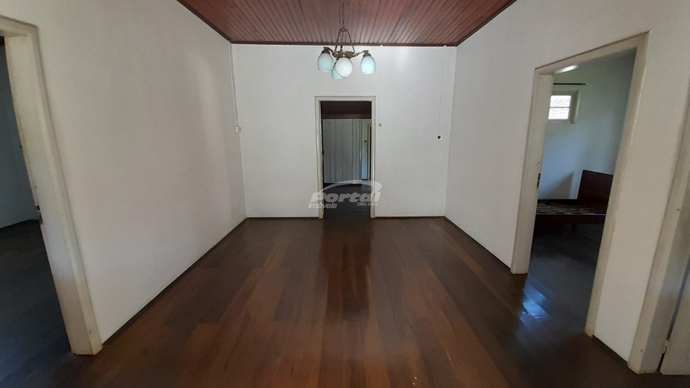 Casa para alugar com 4 quartos, 180m² - Foto 3