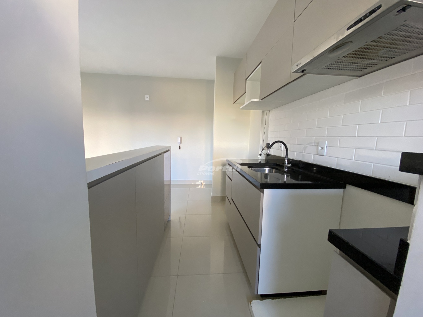 Apartamento para alugar com 3 quartos, 95m² - Foto 6